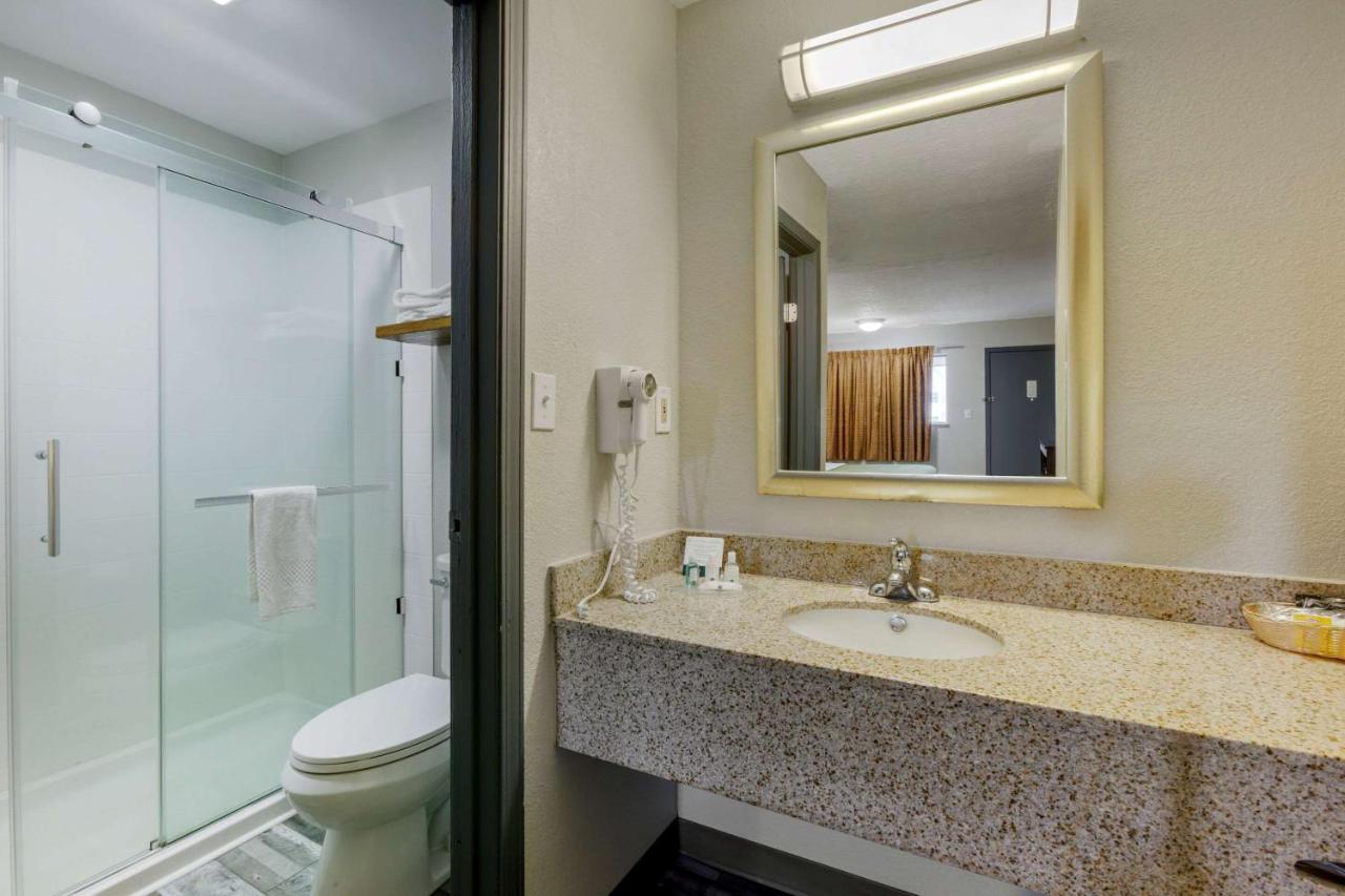 Quality Inn Columbus-East Dış mekan fotoğraf