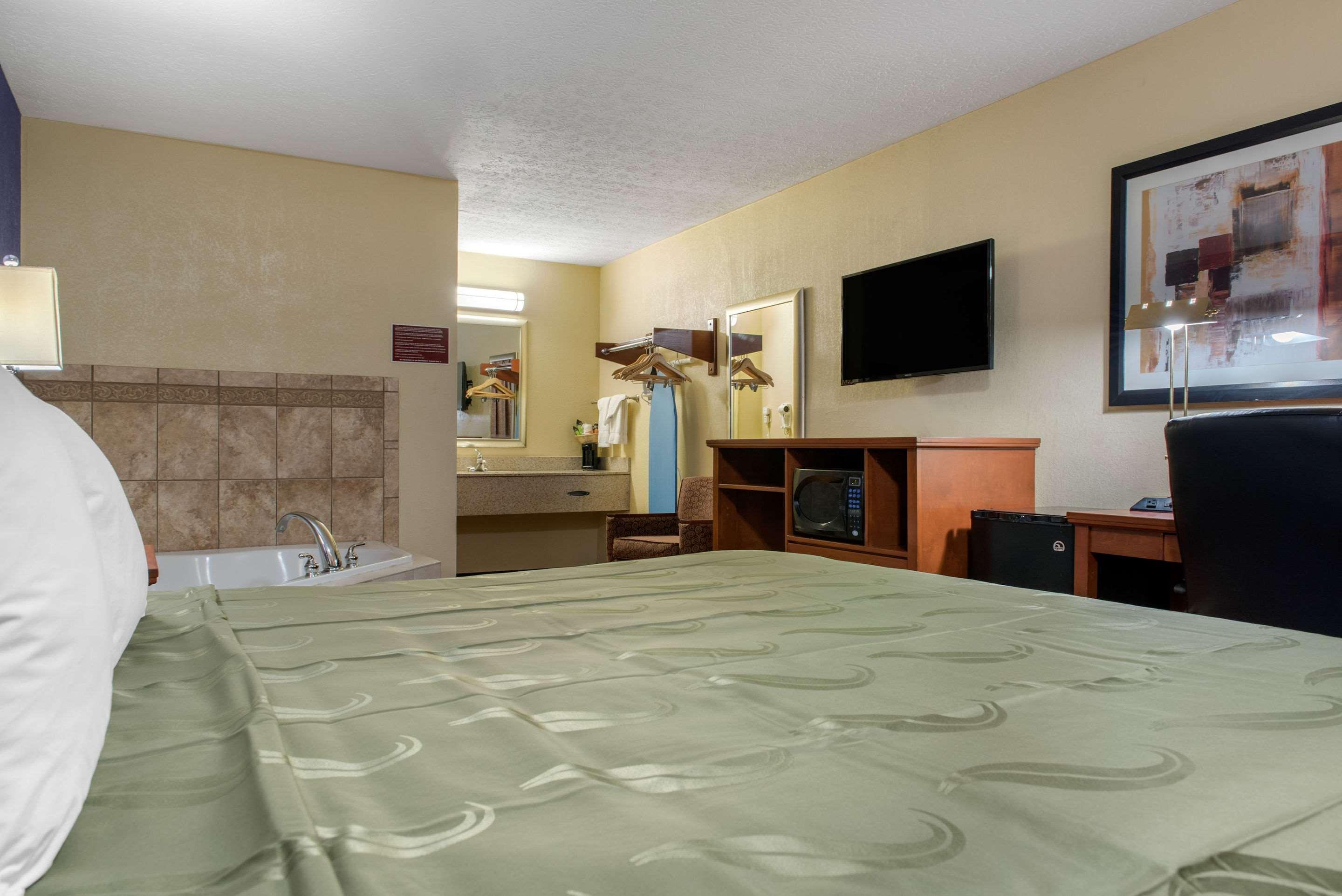 Quality Inn Columbus-East Dış mekan fotoğraf